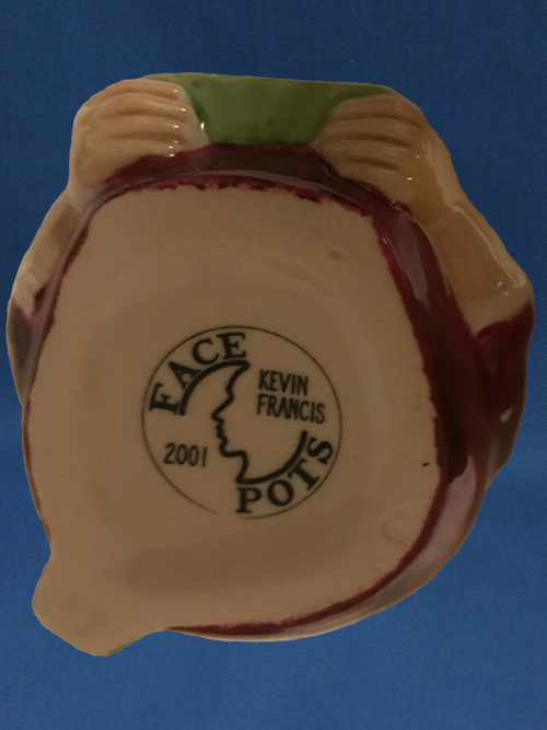 David Winter Face Pot (Kevin Francis) David Winter Face Pot (Kevin Francis)
